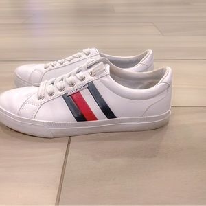 Tommy Hilfiger Logo Sneakers